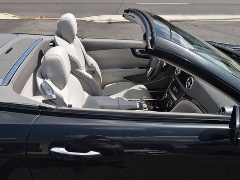 Used 2013 Mercedes-Benz SL 550 image 55