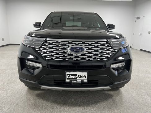 Used 2022 Ford Explorer Platinum w/ Equipment Group 601A image 3