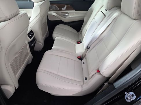 New 2026 Mercedes-Benz GLS 450 4MATIC image 11