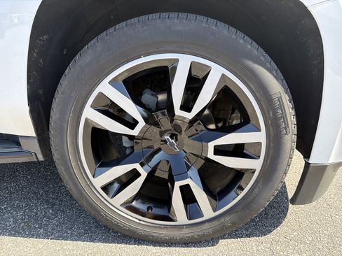 Used 2019 Chevrolet Suburban Premier image 29