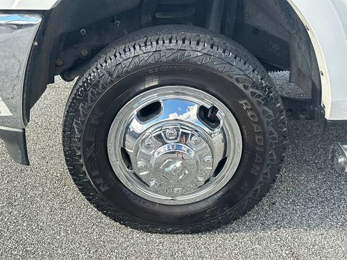 Used 2021 RAM 3500 Tradesman w/ Chrome Appearance Group AWD/4WD image 11