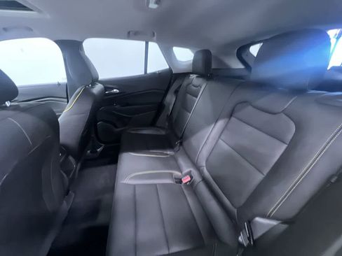 Used 2024 Chevrolet Trax ACTIV w/ Sunroof Package image 34