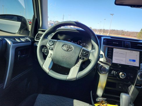 Used 2024 Toyota 4Runner SR5 image 12