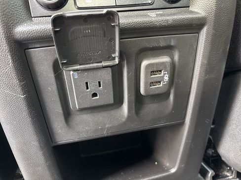 Used 2021 Chevrolet Traverse High Country image 32