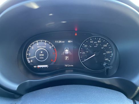 Used 2024 Nissan Kicks SR image 12