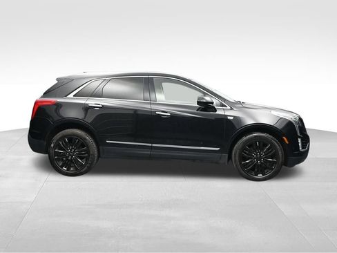 Used 2018 Cadillac XT5 Premium Luxury w/ Driver Assist Package AWD/4WD image 6