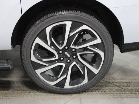 New 2026 Lincoln Navigator L Reserve image 20