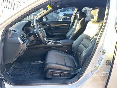 Used 2019 Honda Accord Sport image 17