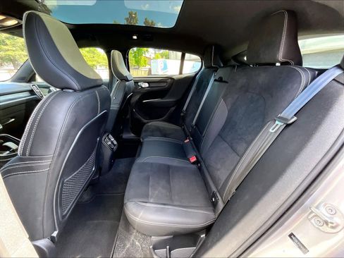 Used 2023 Volvo C40 P8 Recharge Plus AWD/4WD image 28