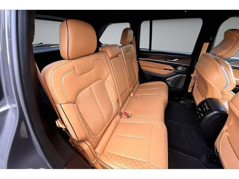 Certified 2025 Jeep Grand Cherokee Summit w/ Obsidian Package AWD/4WD image 42