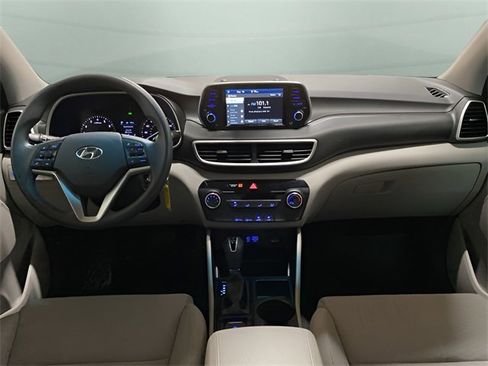 Used 2021 Hyundai Tucson SE image 11