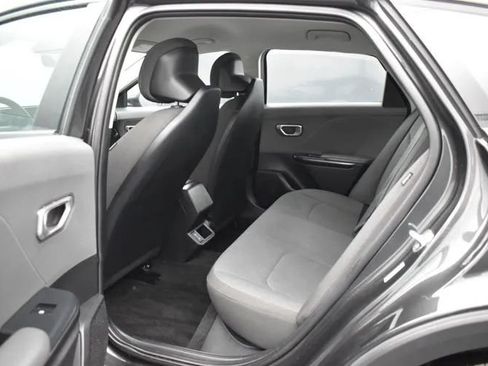 Used 2025 Kia K4 FWD image 15