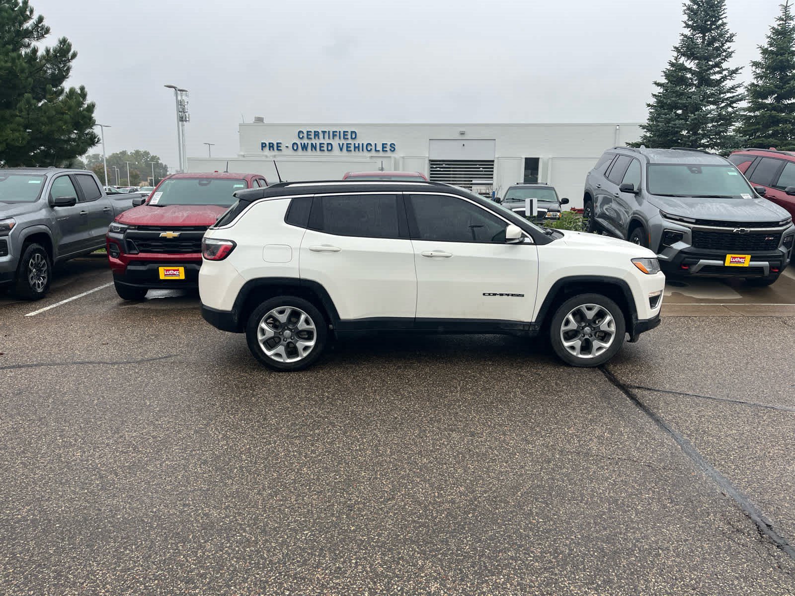Used 2020 Jeep Compass Limited AWD/4WD image 2