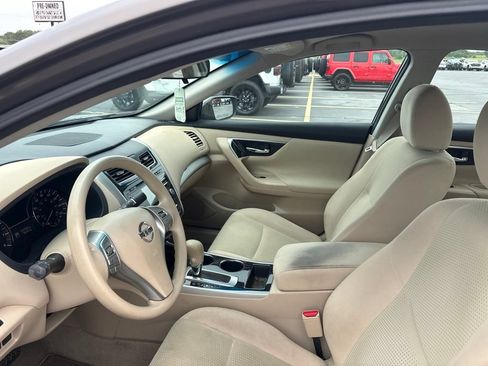 Used 2014 Nissan Altima 2.5 S w/ Sport Value Package FWD image 14