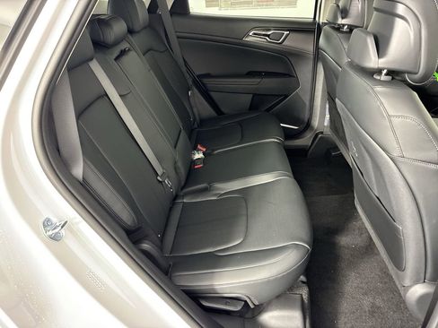 New 2026 Kia Sportage EX image 32