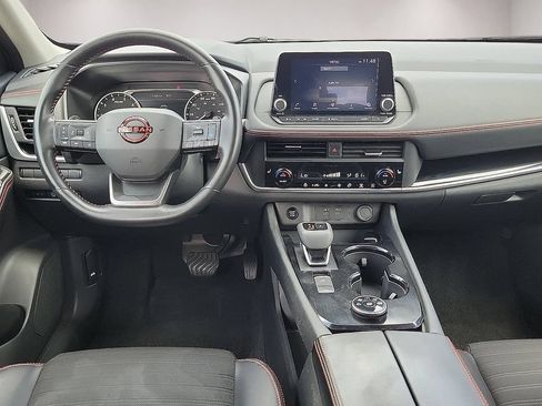 Used 2025 Nissan Rogue SV w/ Rock Creek Premium Package AWD/4WD image 9