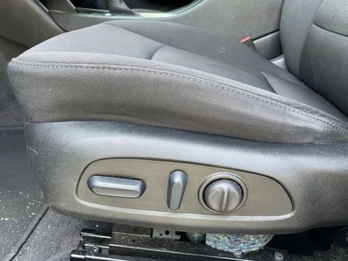 Used 2022 Chevrolet Malibu LT FWD image 10