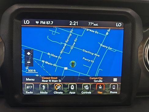 Used 2019 Jeep Wrangler Unlimited Sahara w/ Uconnect 4C Nav & Sound Group AWD/4WD image 22
