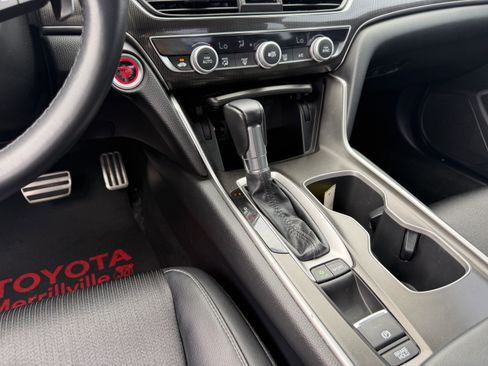 Used 2018 Honda Accord Sport image 18