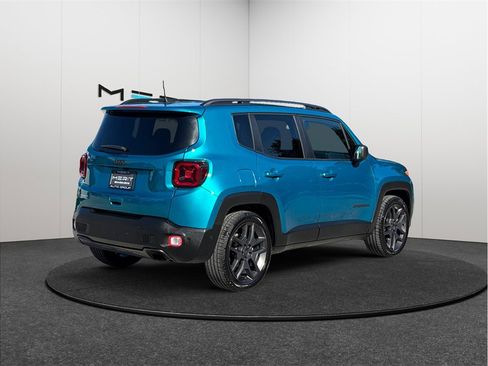 Used 2021 Jeep Renegade Latitude FWD image 9