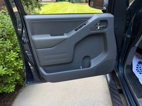 Used 2019 Nissan Frontier SL AWD/4WD image 43
