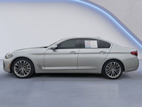 Used 2021 BMW 530i xDrive w/ Premium Package AWD/4WD image 2