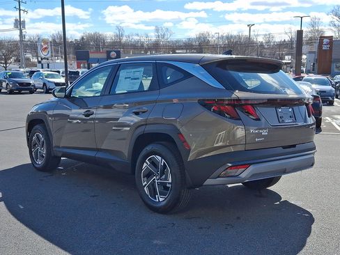 New 2026 Hyundai Tucson Blue SE image 4