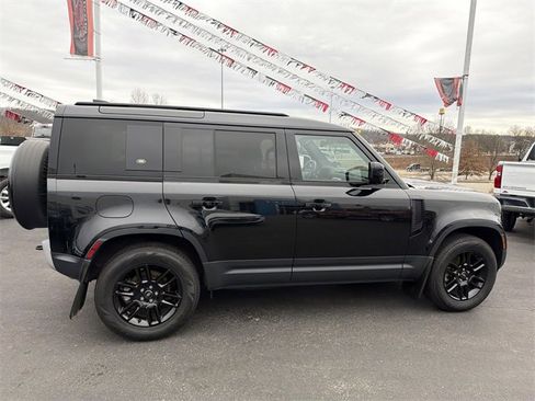 Used 2024 Land Rover Defender 110 S image 3