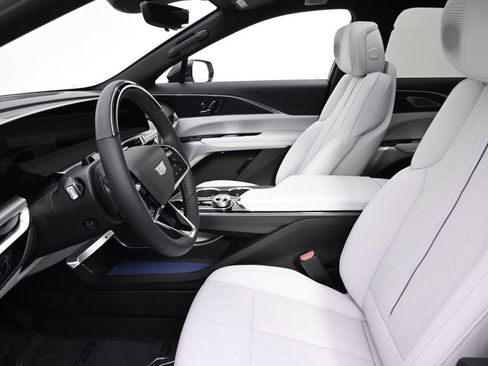 New 2026 Cadillac Lyriq Premium Luxury w/ LPO, Floor Liner Package AWD/4WD image 13