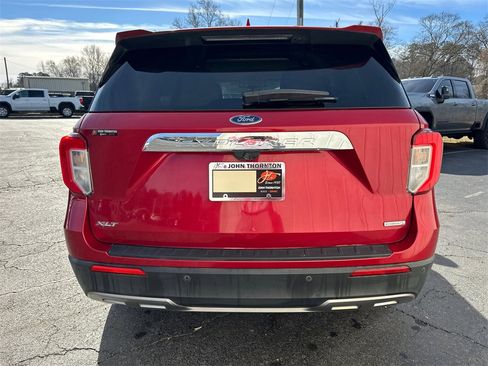 Used 2020 Ford Explorer XLT w/ Equipment Group 202A image 7