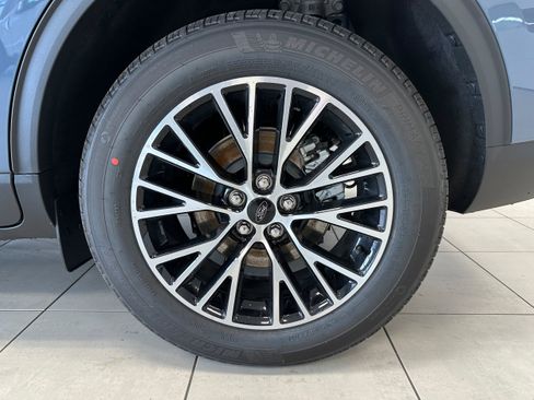 New 2026 Ford Escape SE w/ PHEV Premium Package FWD image 40