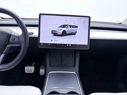 Used 2022 Tesla Model Y Performance AWD/4WD image 6