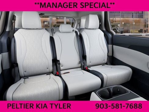 New 2026 Kia Carnival EX image 17