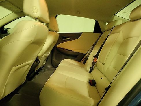 Used 2024 Chevrolet Malibu LT image 12