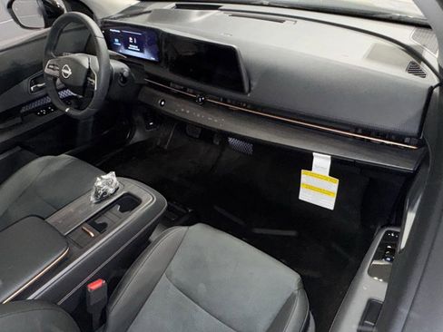 New 2025 Nissan Ariya AWD image 12