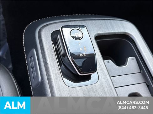 Used 2023 Nissan Ariya AWD image 37
