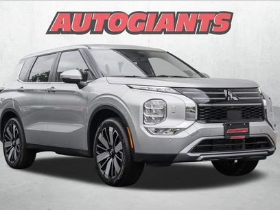 New 2025 Mitsubishi Outlander SE