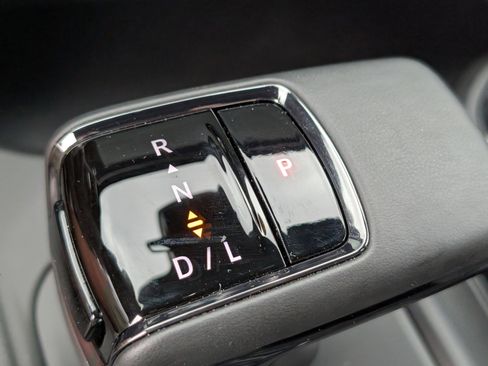 Used 2025 GMC Sierra 1500 AT4 w/ AT4 Preferred Package image 27