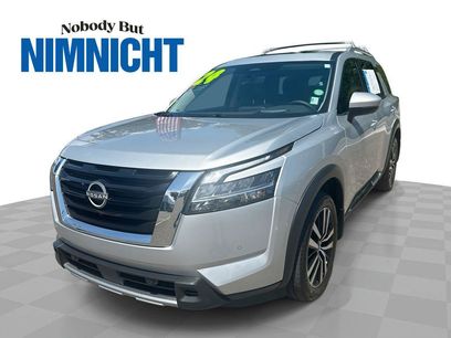 Used 2024 Nissan Pathfinder Platinum w/ Cargo Package