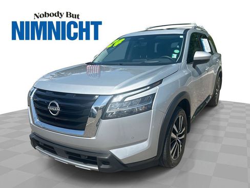 Used 2024 Nissan Pathfinder Platinum w/ Cargo Package FWD image 1