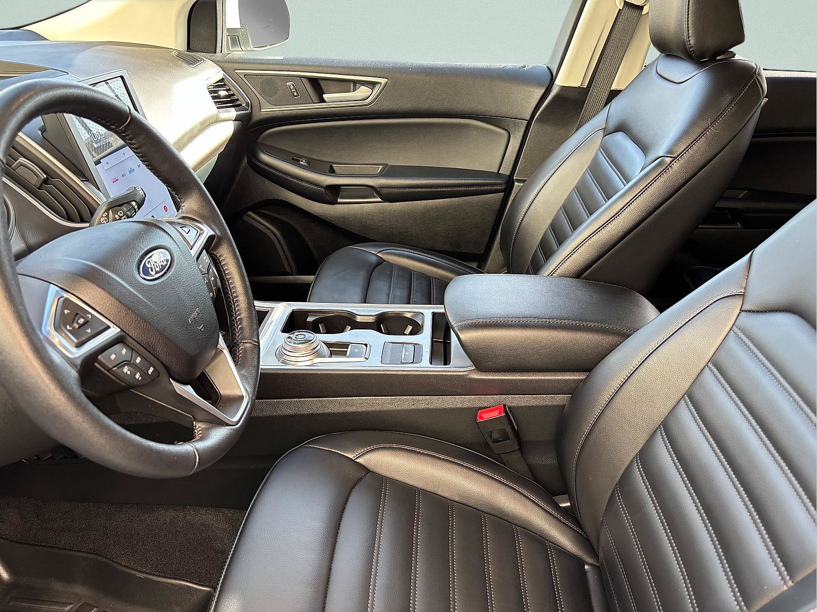 Used 2023 Ford Edge SEL AWD/4WD image 16