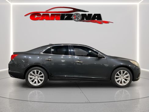 Used 2015 Chevrolet Malibu LT FWD image 2