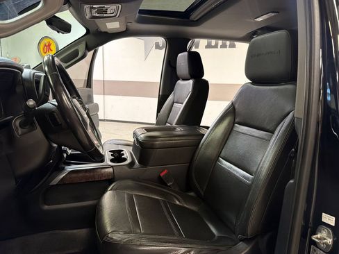 Used 2020 GMC Sierra 3500 Denali w/ Denali Ultimate Package AWD/4WD image 26