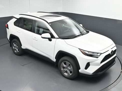 New 2025 Toyota RAV4 XLE image 30