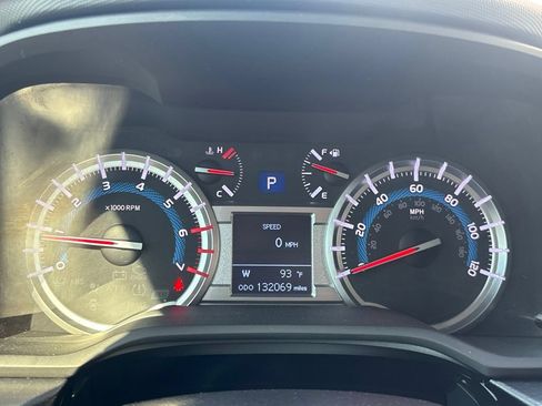 Used 2017 Toyota 4Runner SR5 Premium RWD image 22