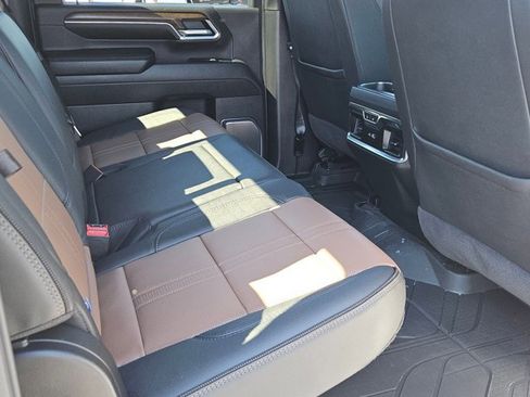 Used 2024 Chevrolet Silverado 3500 High Country w/ High Country Premium Package image 23