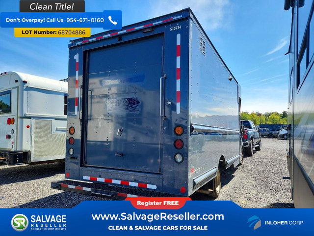 Used 2021 Ford Transit 350 DRW RWD image 4