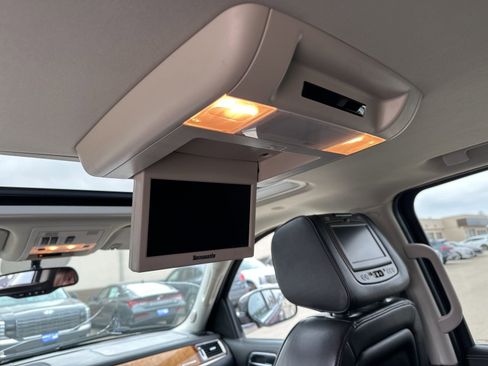 Used 2014 Cadillac Escalade ESV Platinum image 25