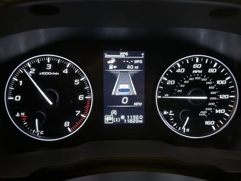 Used 2024 Subaru Crosstrek 2.5i Limited w/ Crosstrek Mirror Package image 9