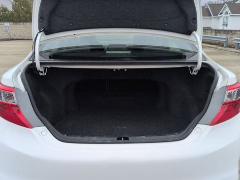 Used 2012 Toyota Camry SE image 27